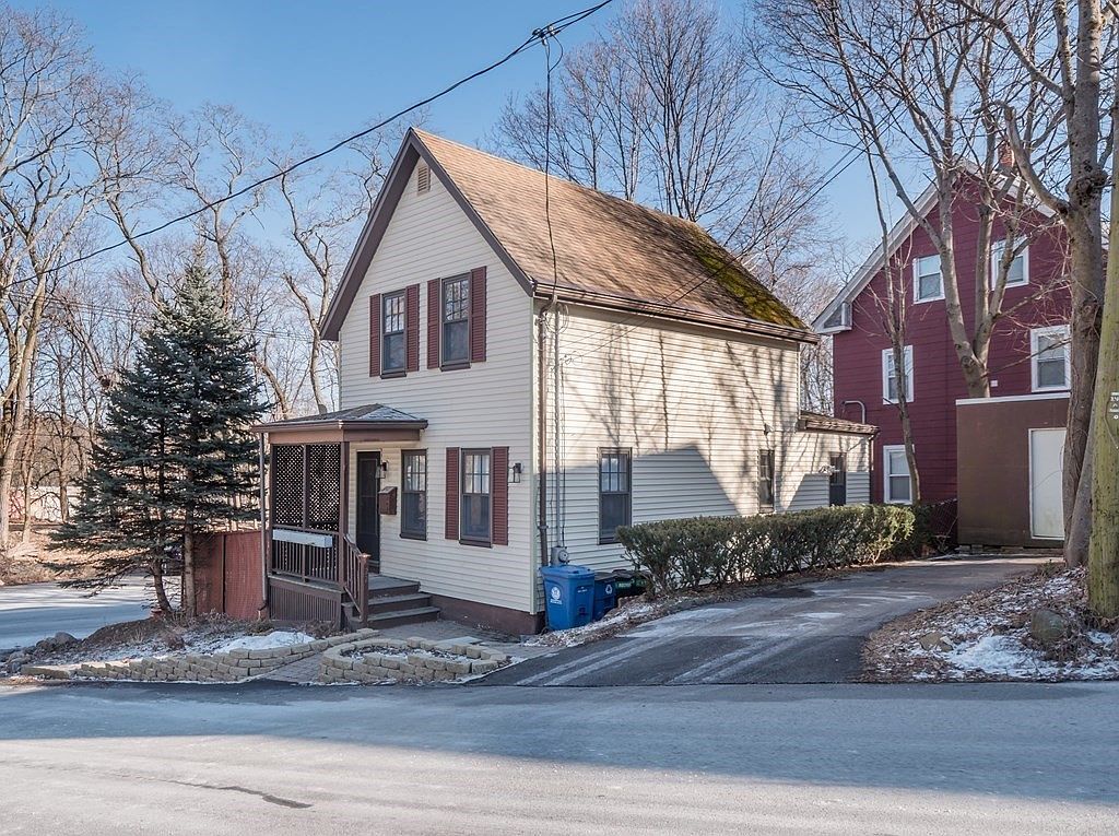 22 Highland St, Wakefield, MA 01880 | Zillow