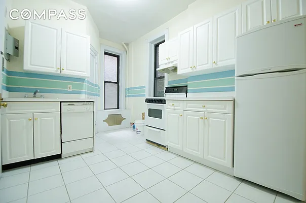 Rented by Compass | media 32