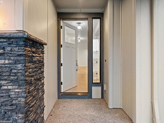 3rd image of 3510 N 11th Cir