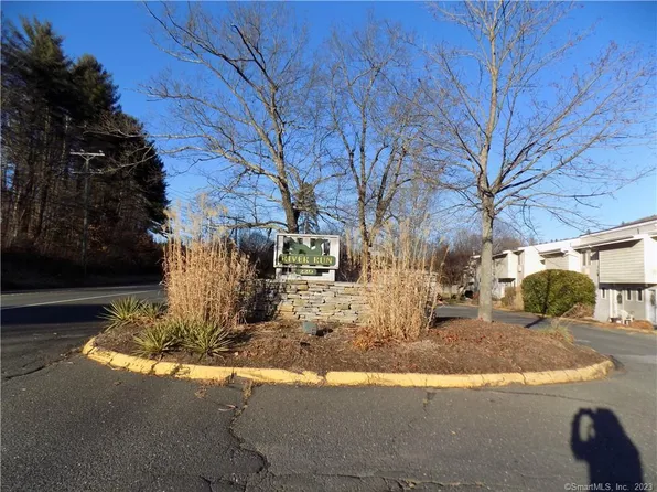 220 Main Street #2F, New Hartford, CT 06057