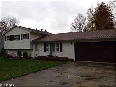 2nd image of 957 Roberts St