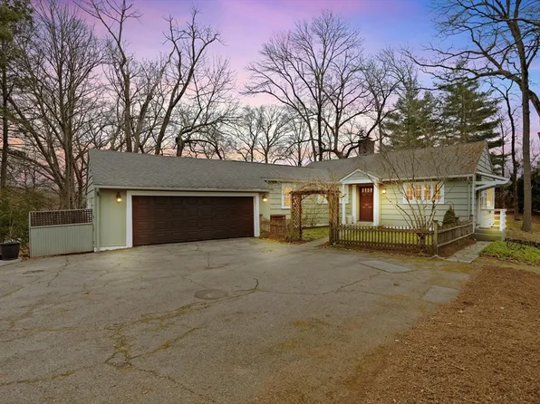 173 Berwick Rd, Attleboro, MA 02703