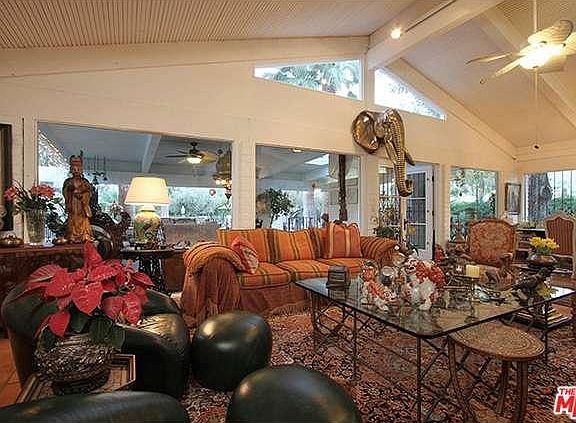 3rd image of 946 N Avenida Palos Verdes