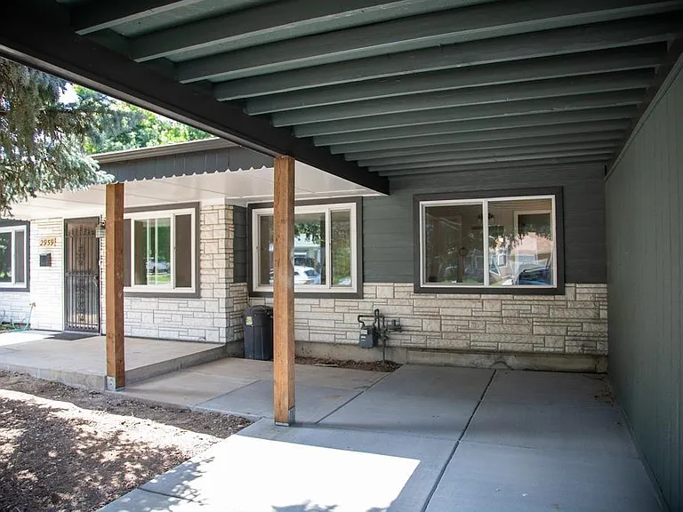 2959 S Elm St — Photo 3