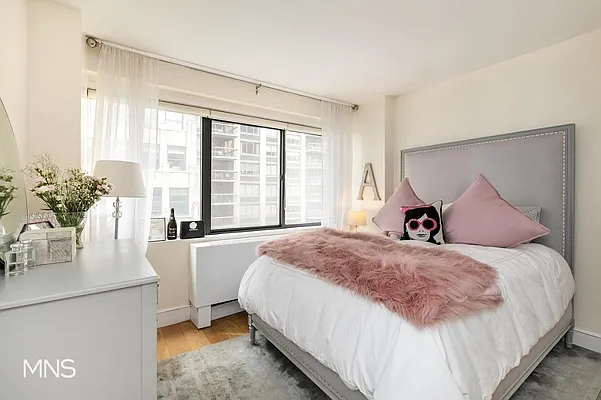 Rented by MNS Marketing | media 10