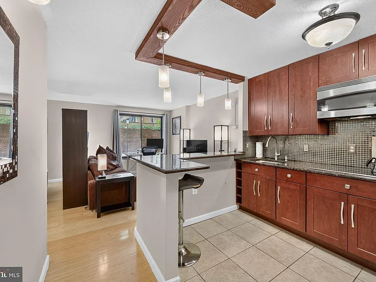 1718 P St NW #T9 — Photo 2