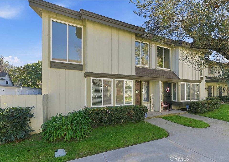 1st image of 9712 Karmont Ave