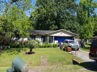 8325 Lawrence Dr, Beaumont, TX 77708