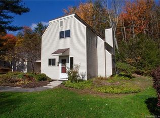 32 Carriage Dr UNIT 32, Simsbury, CT 06070
