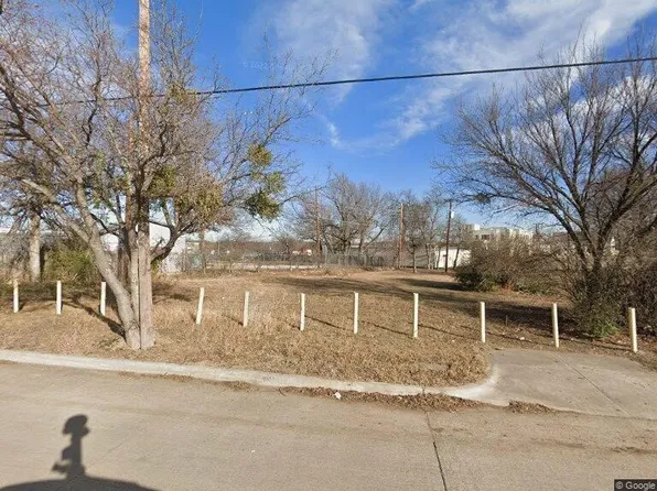 713 Exeter St, Fort Worth, TX 76104