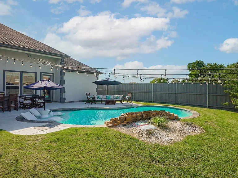 4713 Highgate Ln — Photo 40