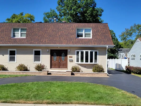 1110 S Chase St, Wheaton, IL 60189