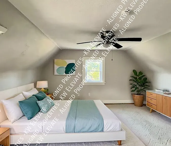 1491 Beardsley St — Photo 16