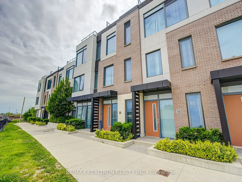 1050 Portage Pkwy #Townhouse 33