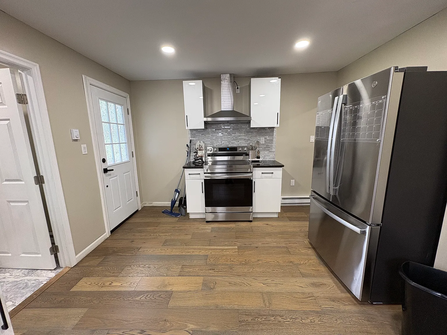 3 bed, 1376 sqft, $2,000 — Photo 4