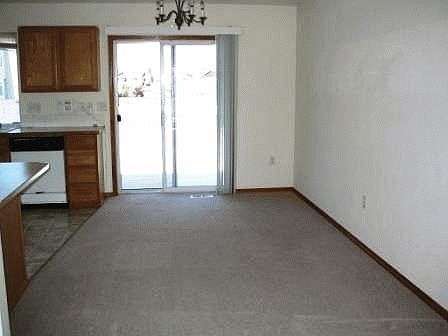 3rd image of 1809 E Calkins Ave