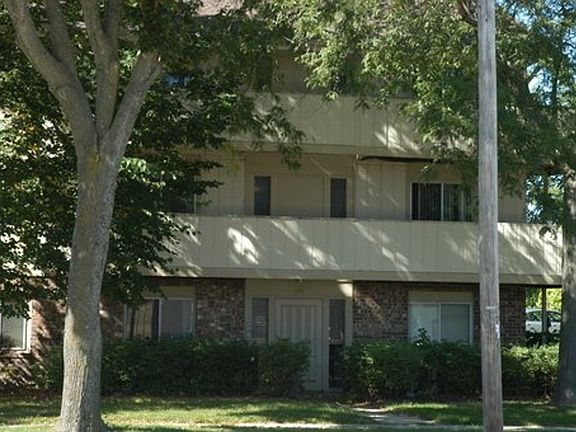 2nd image of 3530-3545 E Tesch Ave #9