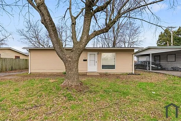 133 Saint Thomas Ln — Photo 1