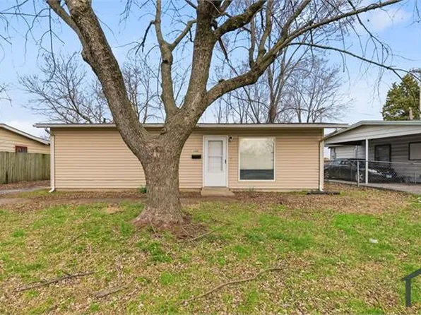 133 Saint Thomas Ln, Cahokia, IL 62206