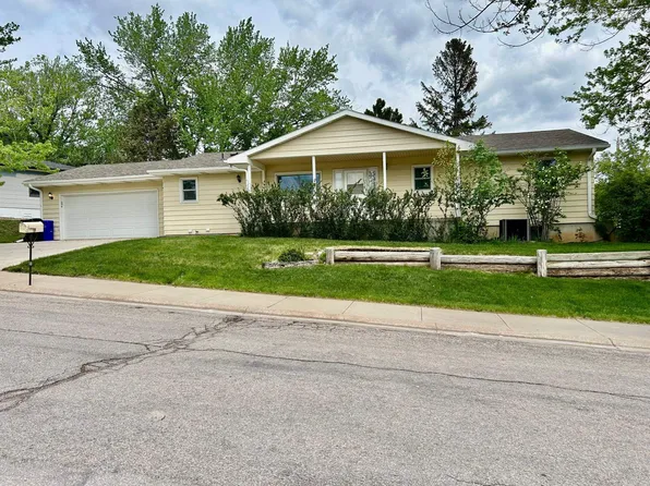 1504 Morningside Dr, Rapid City, SD 57701