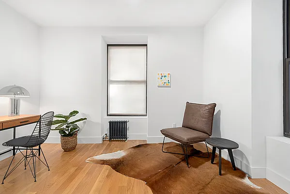 Sold by Metropolitan Equities (Sales) | media 8