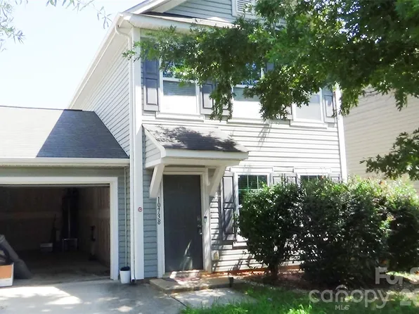 10738 Derryrush Dr, Charlotte, NC 28213