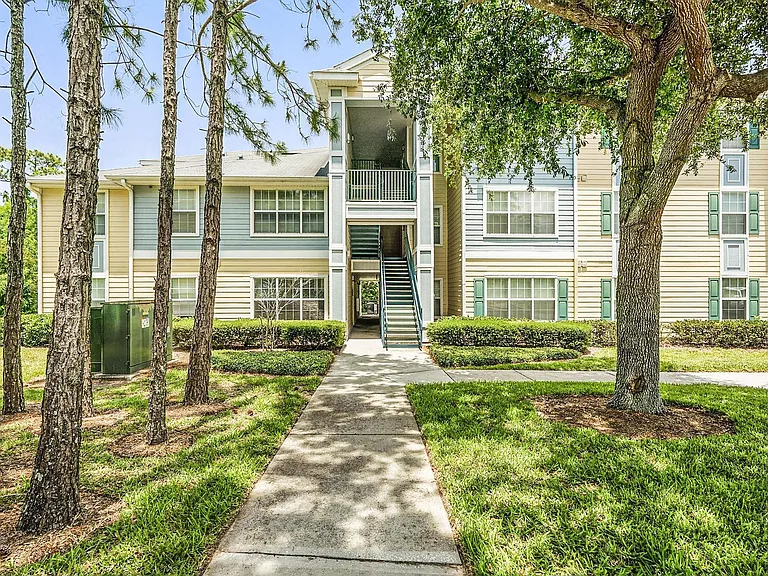 Savannah Cove Apartments — Photo 8