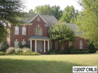 6323 Robin Hollow Dr, Mint Hill, NC 28227