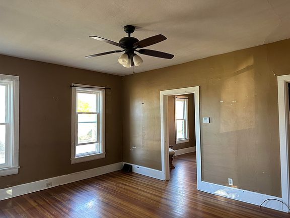 3rd image of 1801 Superior Ave