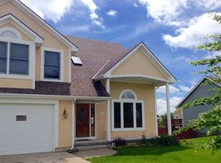 617 Cedar Ridge Dr, Raymore, MO 64083