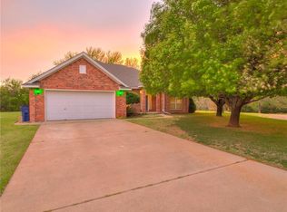 15 Bramble Bush Ln, Crescent, OK 73028