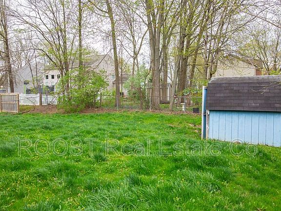3rd image of 942 Timothy Dr