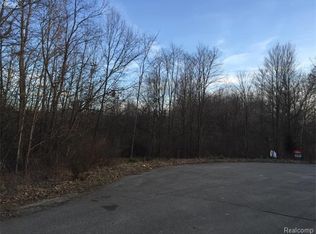 Lavender W, Fenton, MI 48430