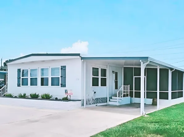 297 1st St E, Nokomis, FL 34275