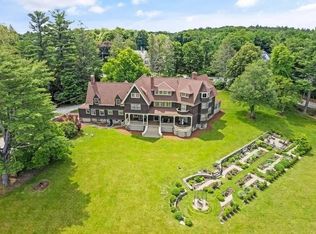 32 Main St, Westford, MA 01886