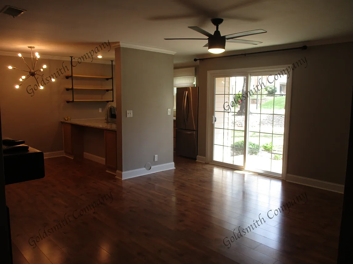 2 bed, 2.0 bath, 1200 sqft, $1,200 — Photo 4
