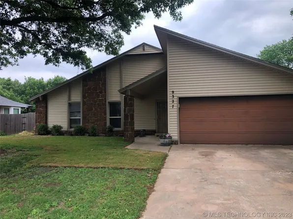 9327 E 92nd St S, Tulsa, OK 74133