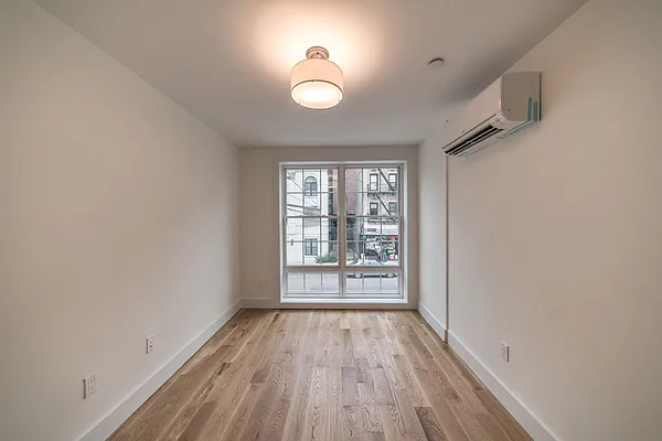 Rented by Compass | media 24