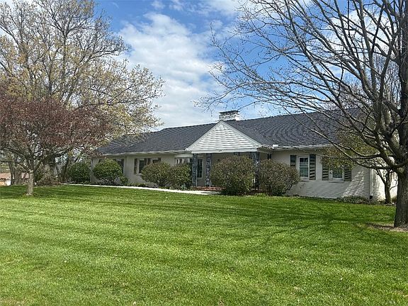 2nd image of 379 Virginia Cir
