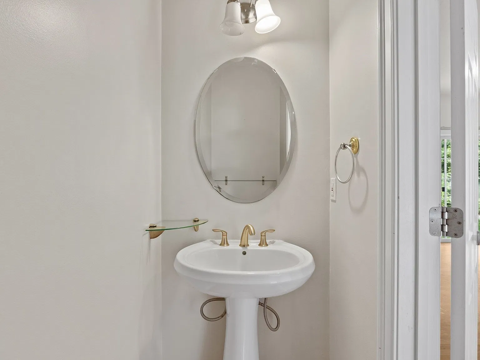 3 bed, 2.5 bath, 1602 sqft, $3,400 — Photo 3