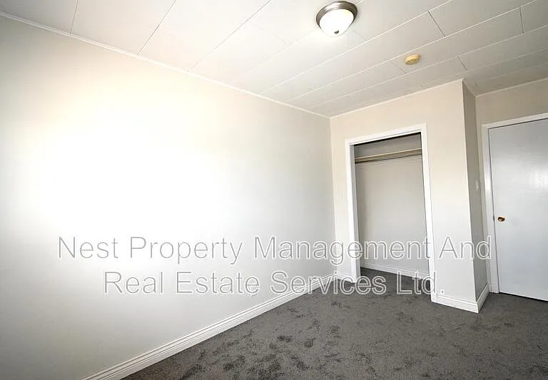 594 Central St E #1 — Photo 10