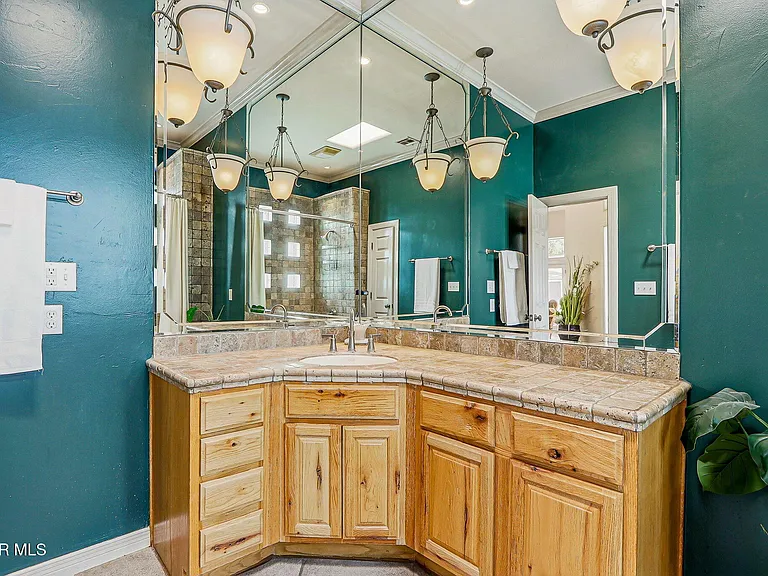 5601 Burning Tree Dr — Photo 41