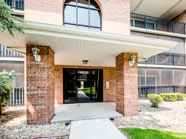 4939 E Circle Dr APT 204, Crestwood, IL 60418