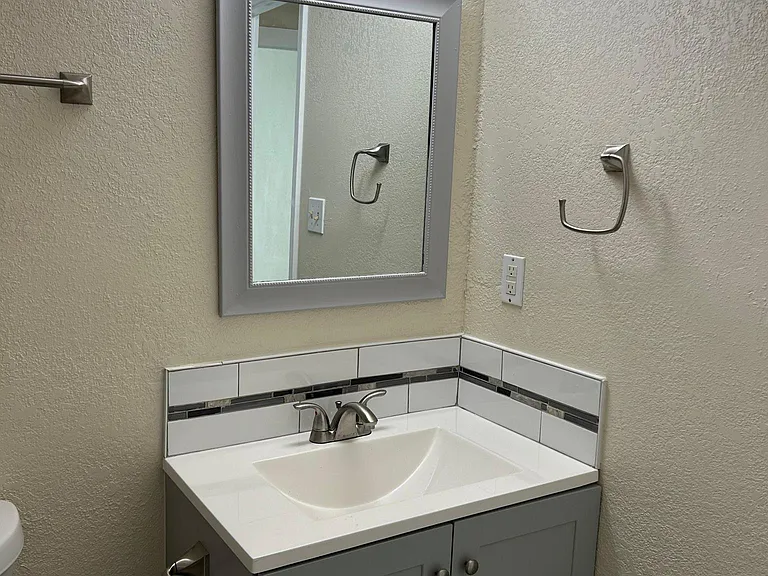 705 Azalea St — Photo 12