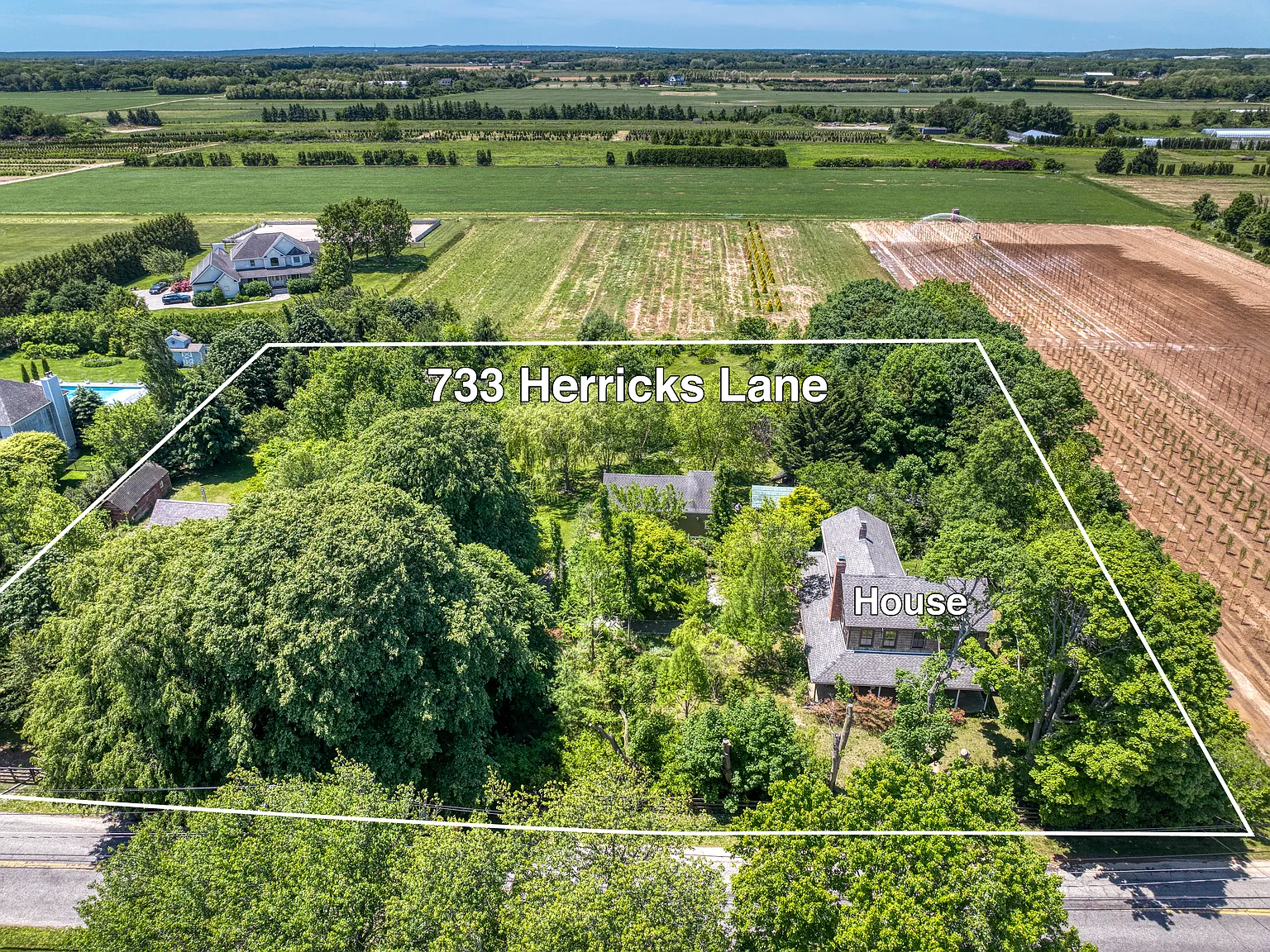 North Fork Historic Farmhouse — Photo 2