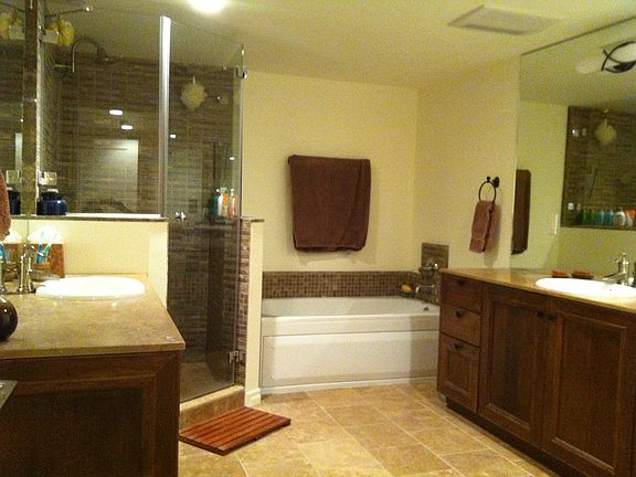 5th image of 1420 Bundy Dr #302