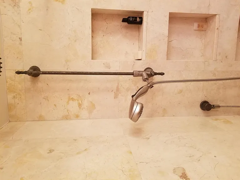 2857 NE 32nd St #8 — Photo 7