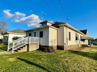 1001 E Butler St, Olney, IL 62450