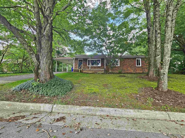 1698 Oriole Dr, Blacksburg, VA 24060