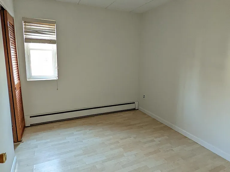 28 Lee St #2 — Photo 8